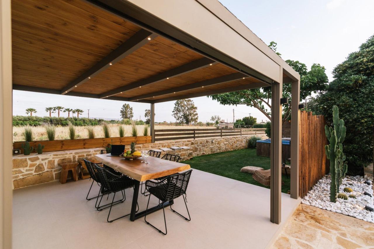 Villa Repsimia With Private Jacuzzi คอคคิโนส เปียร์โกส ภายนอก รูปภาพ