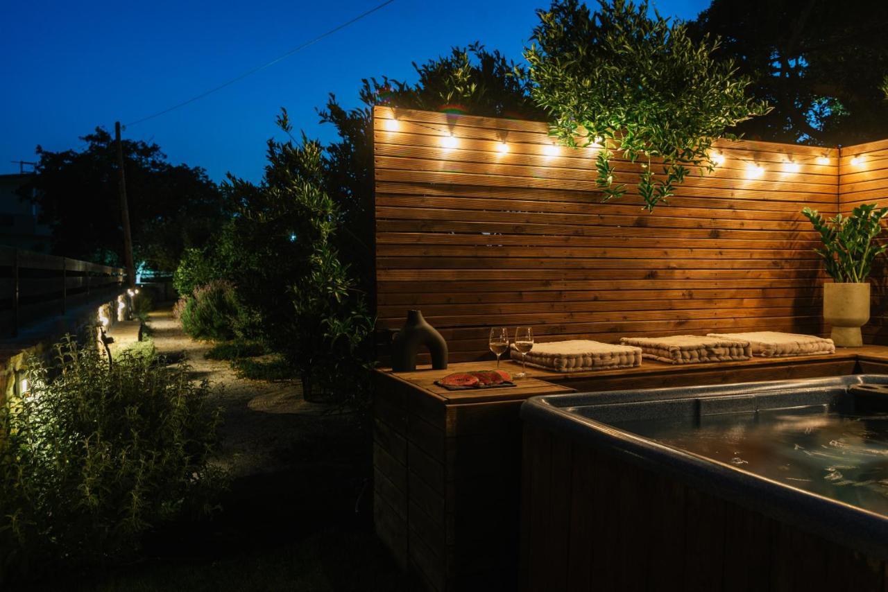 Villa Repsimia With Private Jacuzzi คอคคิโนส เปียร์โกส ภายนอก รูปภาพ