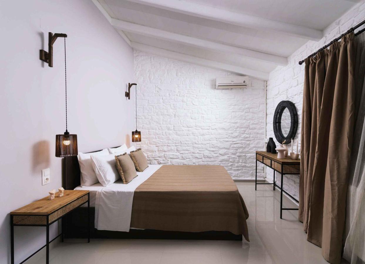 Villa Repsimia With Private Jacuzzi คอคคิโนส เปียร์โกส ภายนอก รูปภาพ